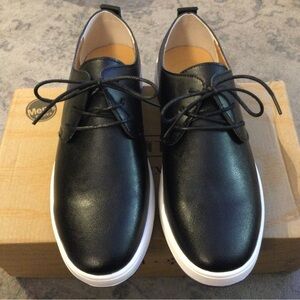 Womens/Men's Black faux Leather Shoes Size 8.5